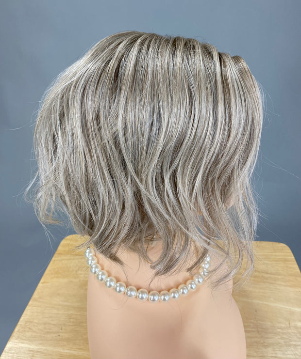 SALE!! "City Roast" (Roca Margarita Blonde) Luxury Wig